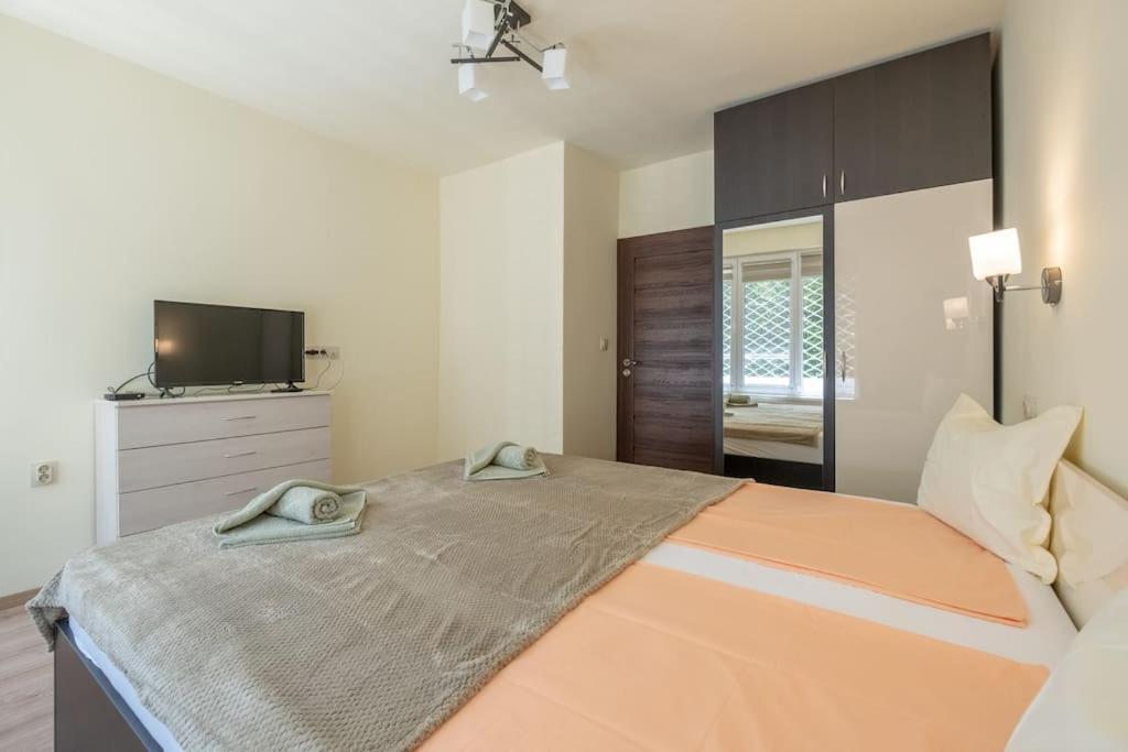 Top Location, Brand New 3 Bdrm Apt & Free Parking Sofya Dış mekan fotoğraf