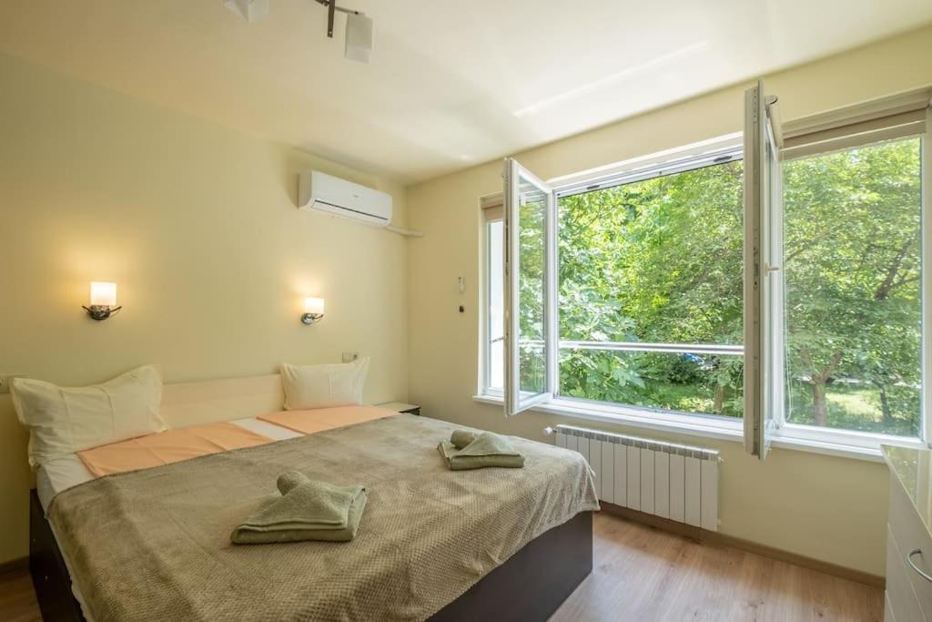 Top Location, Brand New 3 Bdrm Apt & Free Parking Sofya Dış mekan fotoğraf