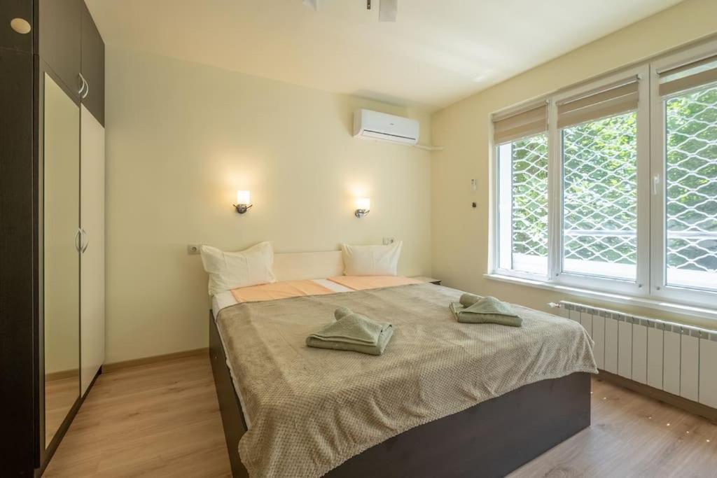 Top Location, Brand New 3 Bdrm Apt & Free Parking Sofya Dış mekan fotoğraf